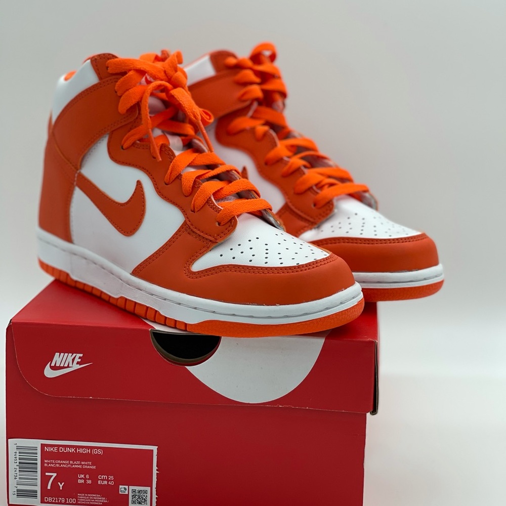 Nike Dunk High “Syracuse”